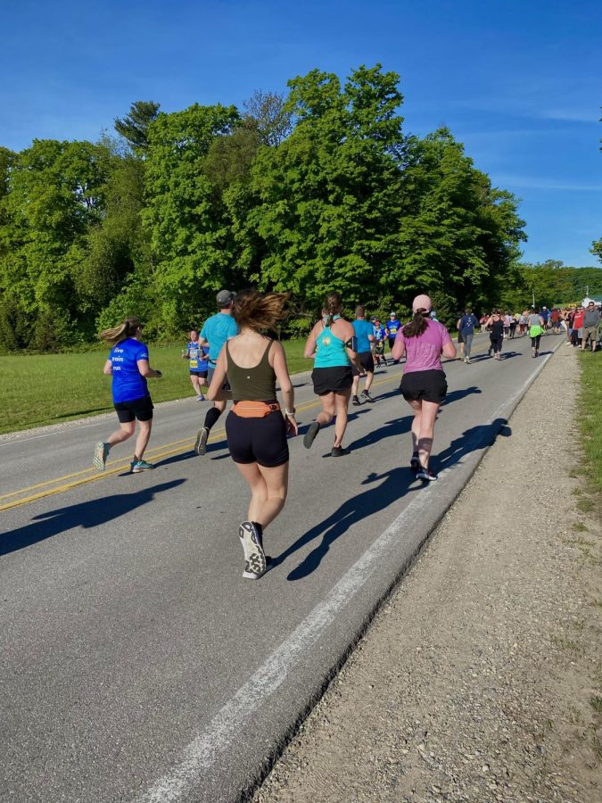 Crowley runs along the Bayshore trail with competitors 