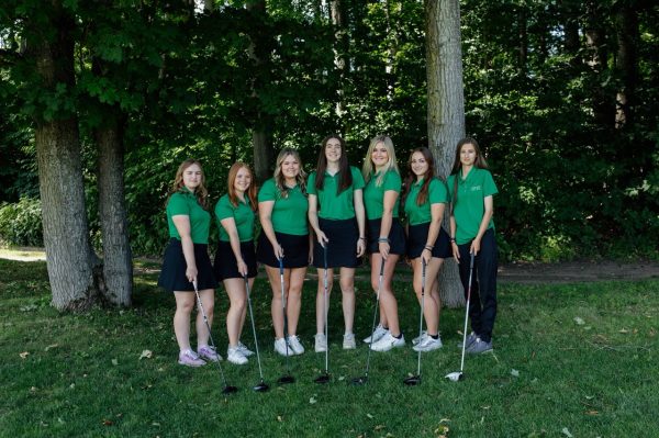 2023-2024 girls golf team. Left to Right:  Kate Bosley, Nola Raven, Sadie Vanlandschoot, Maya Wilson, Brynn Turnquist, Amarah Leserance, Charlie Erickson. Photo Courtesy: Scarlet Piedmonte
