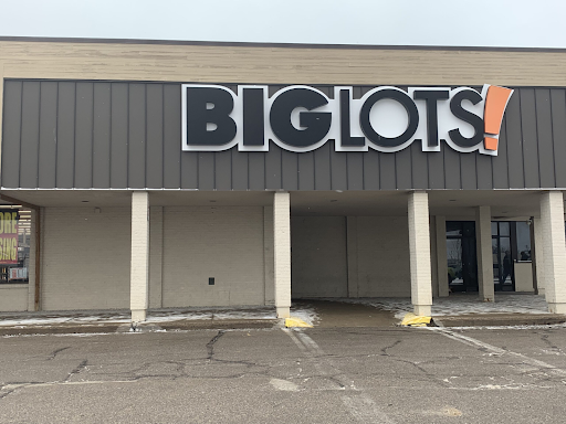 Traverse City’s Big Lots holds going out-of-business sales. Photo courtesy - Michigan News Source